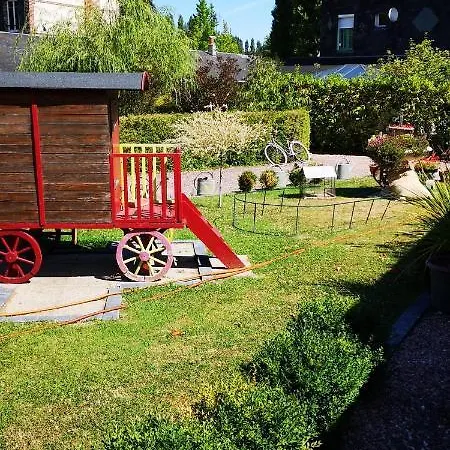 La Cour Du Puits Maxime