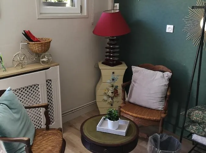 Vendégház La Cour Du Puits Maxime 3*